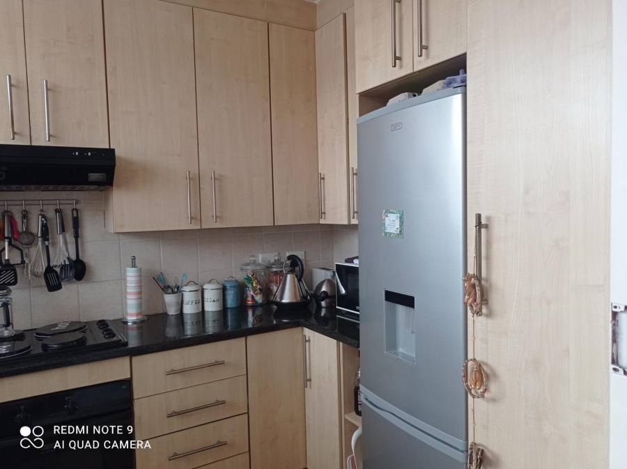 To Let 2 Bedroom Property for Rent in Linden Gauteng