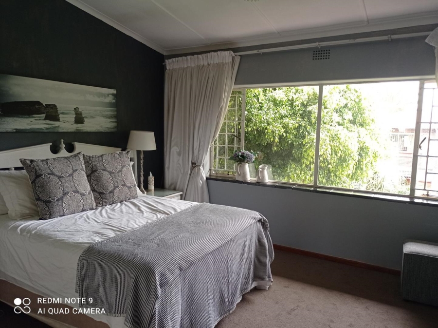 To Let 2 Bedroom Property for Rent in Linden Gauteng