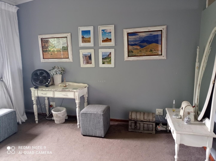 To Let 2 Bedroom Property for Rent in Linden Gauteng