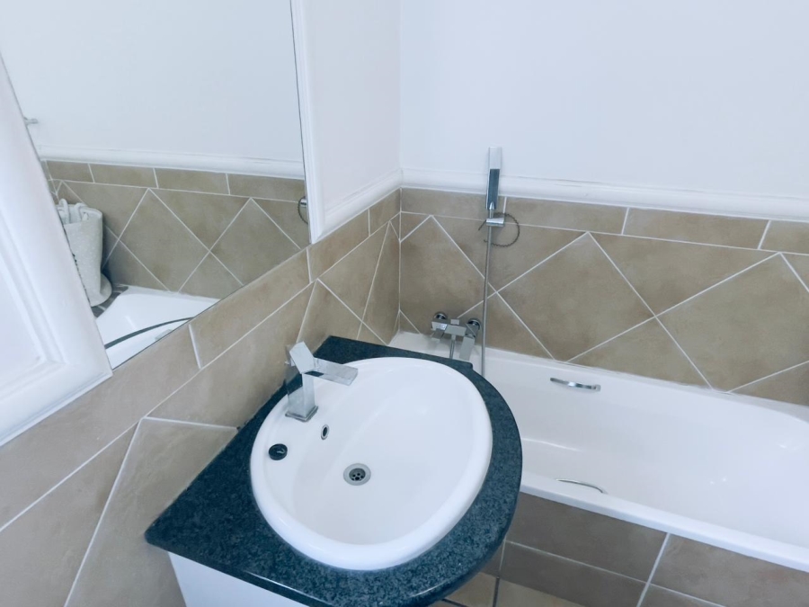 To Let 2 Bedroom Property for Rent in Morningside Gauteng