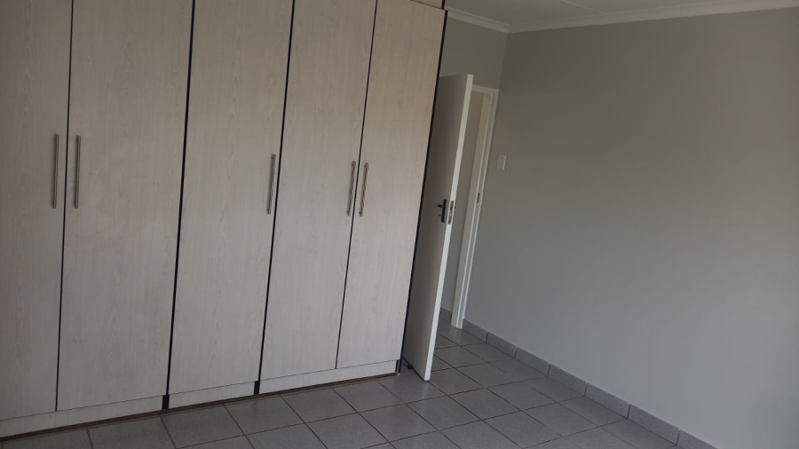 To Let 2 Bedroom Property for Rent in The Reeds Gauteng