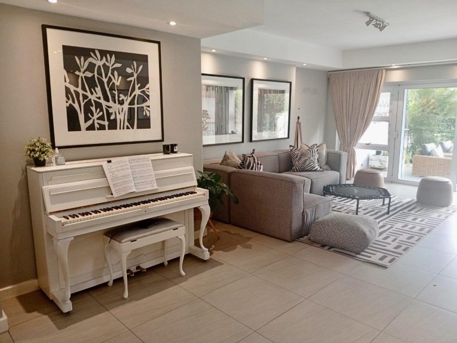 To Let 3 Bedroom Property for Rent in Atholl Gauteng