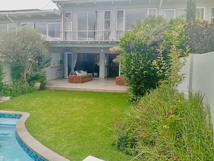 To Let 3 Bedroom Property for Rent in Atholl Gauteng