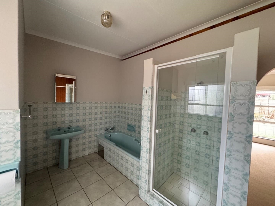 To Let 3 Bedroom Property for Rent in Pierre Van Ryneveld Gauteng
