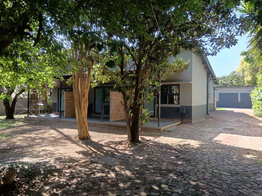 To Let 1 Bedroom Property for Rent in Queenswood Gauteng