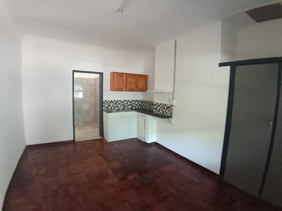 To Let 1 Bedroom Property for Rent in Queenswood Gauteng