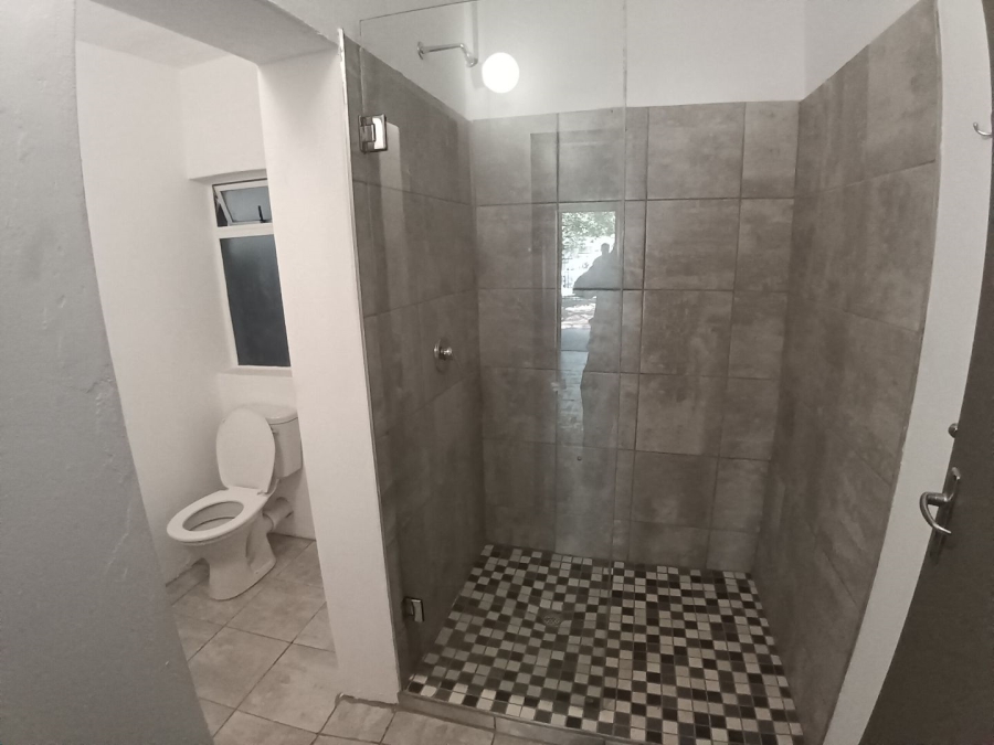 To Let 1 Bedroom Property for Rent in Queenswood Gauteng