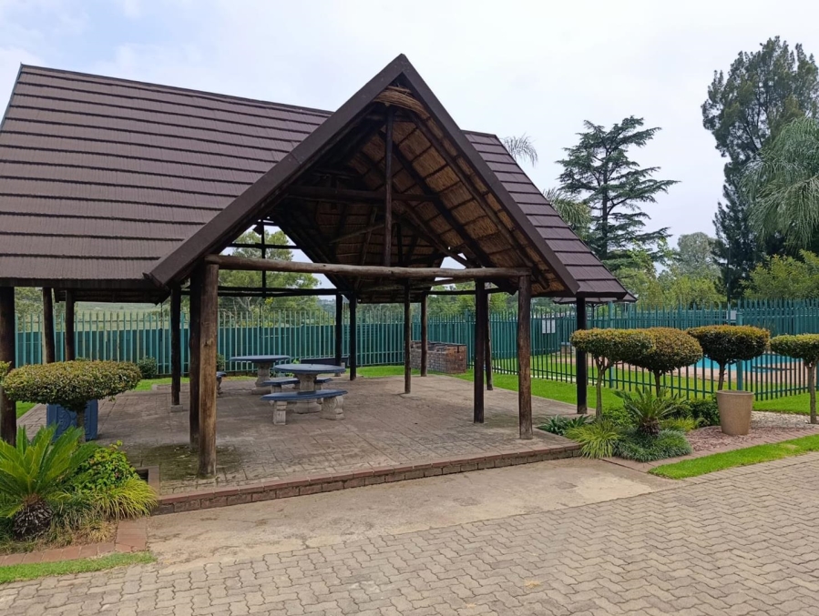 2 Bedroom Property for Sale in Glen Marais Gauteng