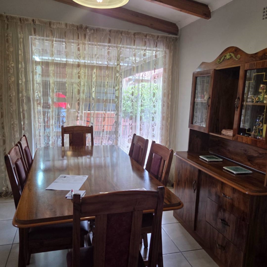 4 Bedroom Property for Sale in Verwoerdpark Gauteng