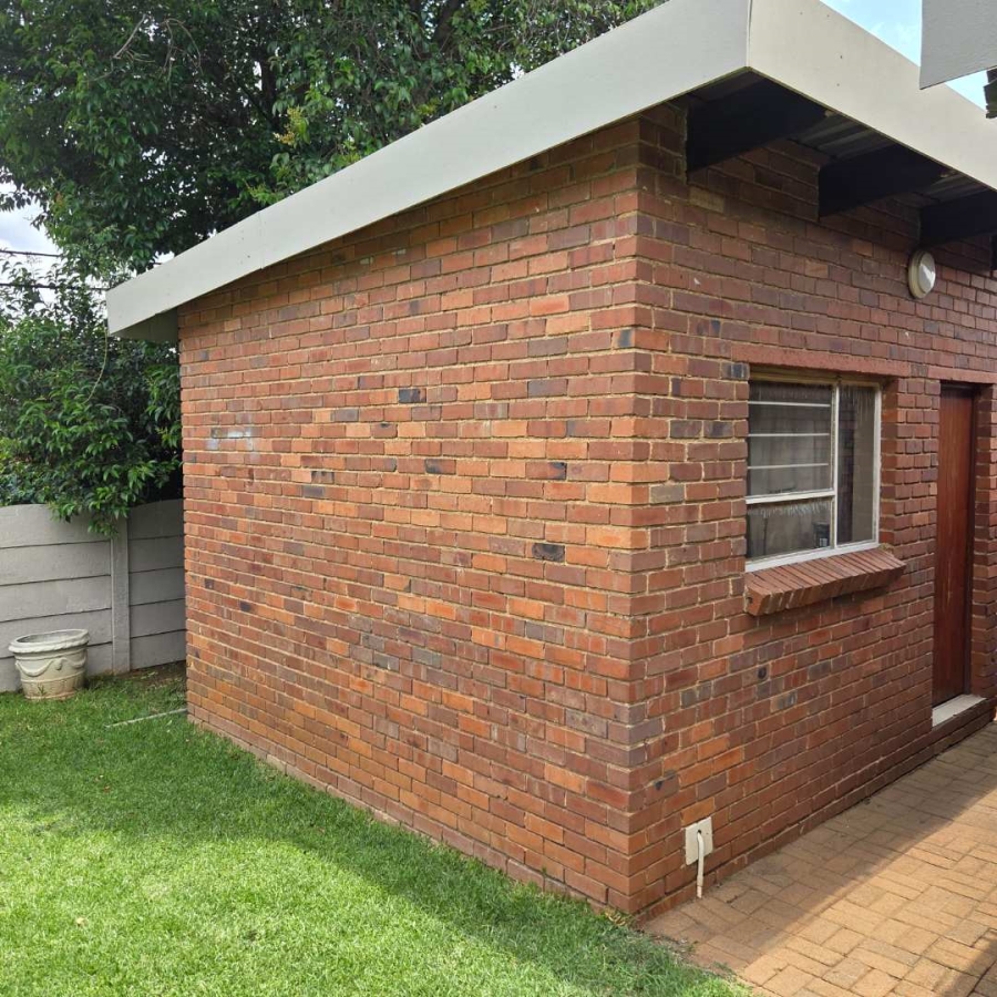 4 Bedroom Property for Sale in Verwoerdpark Gauteng