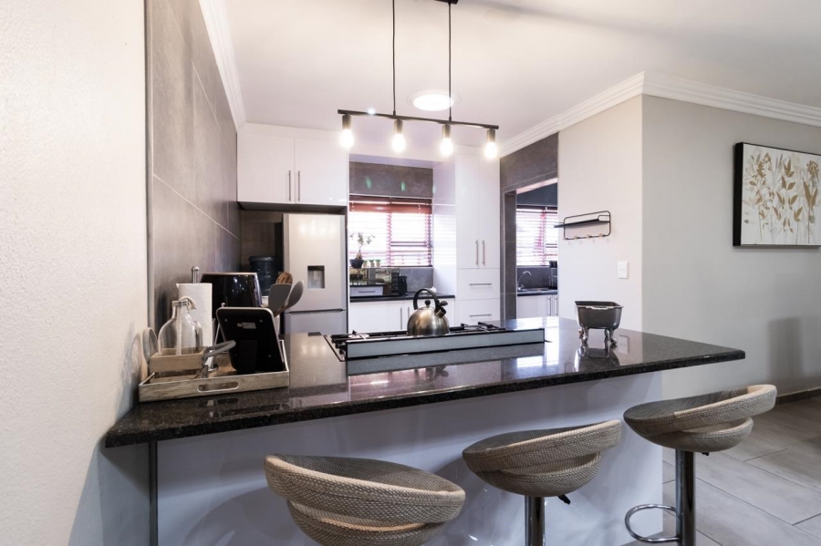 3 Bedroom Property for Sale in Bartlett Gauteng