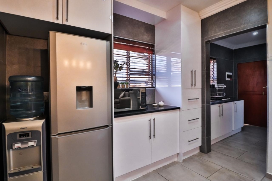 3 Bedroom Property for Sale in Bartlett Gauteng
