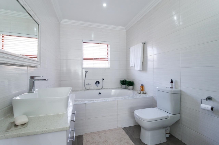 3 Bedroom Property for Sale in Bartlett Gauteng