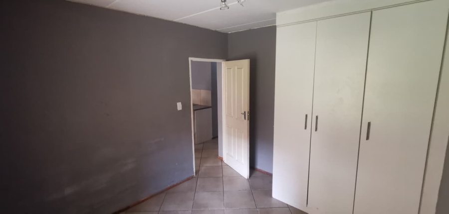 2 Bedroom Property for Sale in Albertsdal Gauteng