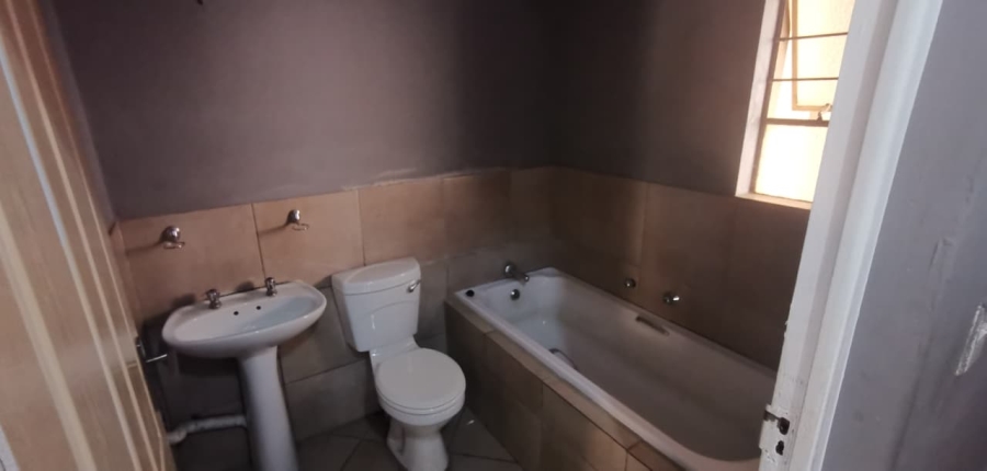 2 Bedroom Property for Sale in Albertsdal Gauteng