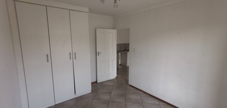 2 Bedroom Property for Sale in Albertsdal Gauteng