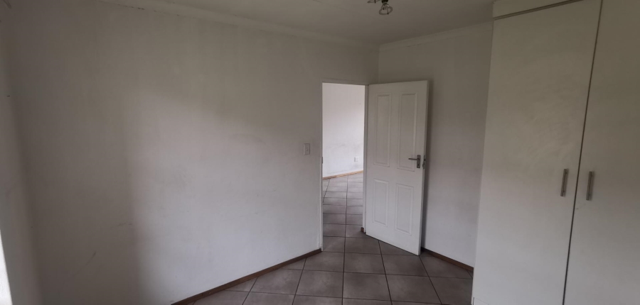 2 Bedroom Property for Sale in Albertsdal Gauteng
