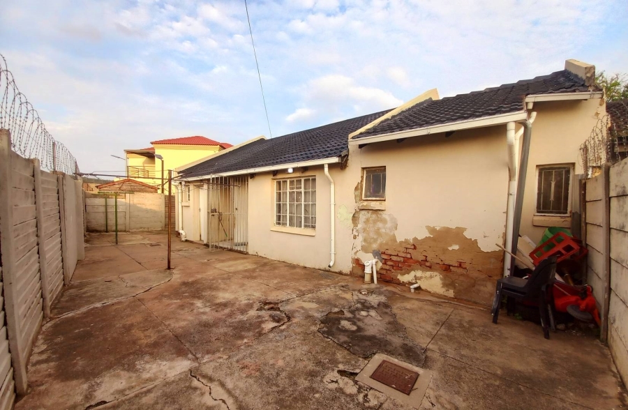 3 Bedroom Property for Sale in Elandspoort Gauteng