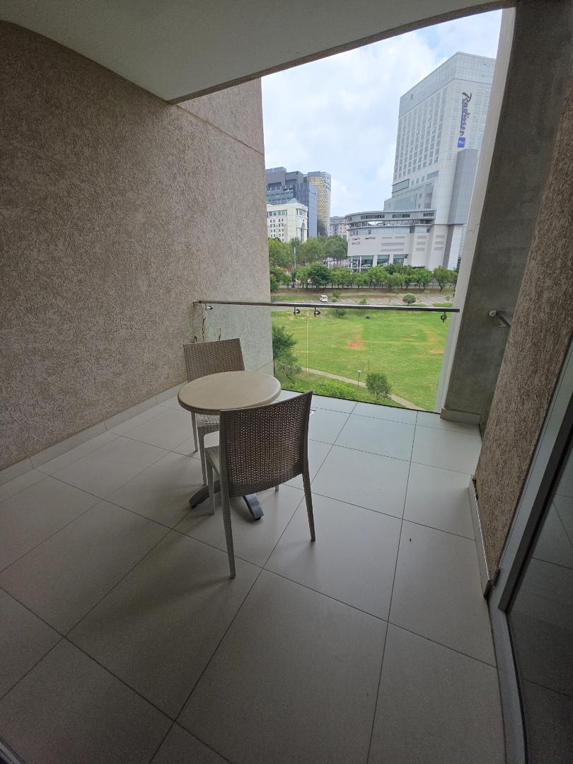 To Let 2 Bedroom Property for Rent in Sandown Gauteng