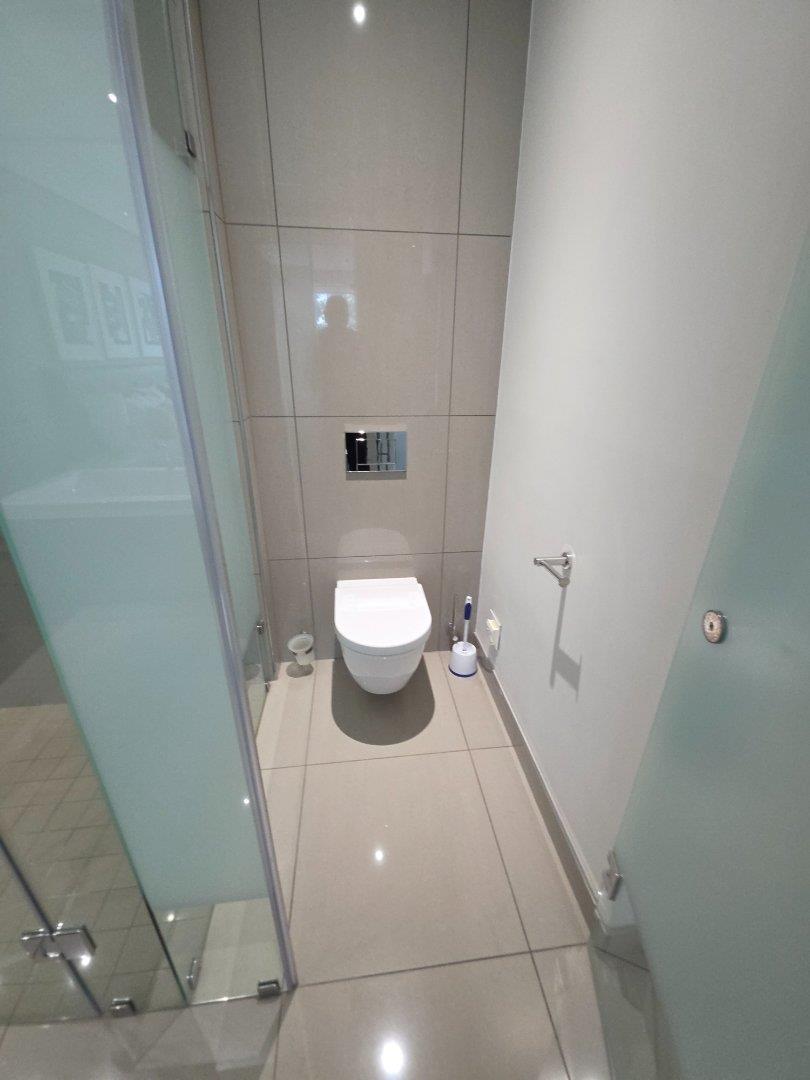 To Let 2 Bedroom Property for Rent in Sandown Gauteng