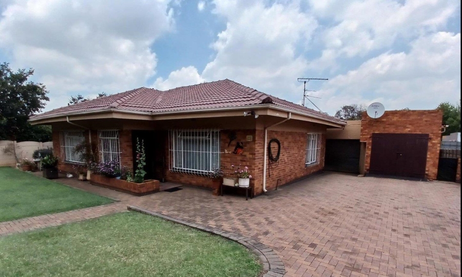 3 Bedroom Property for Sale in Florentia Gauteng