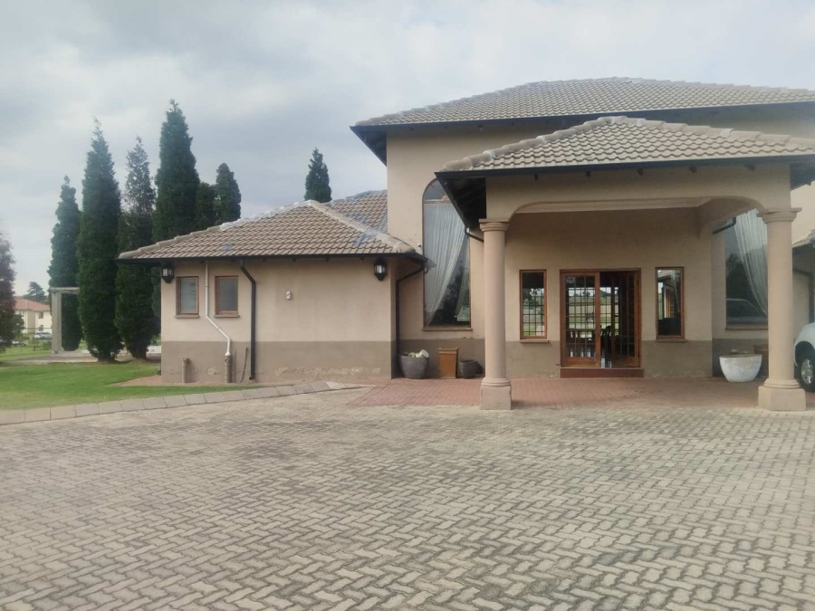 1 Bedroom Property for Sale in Parkrand Gauteng