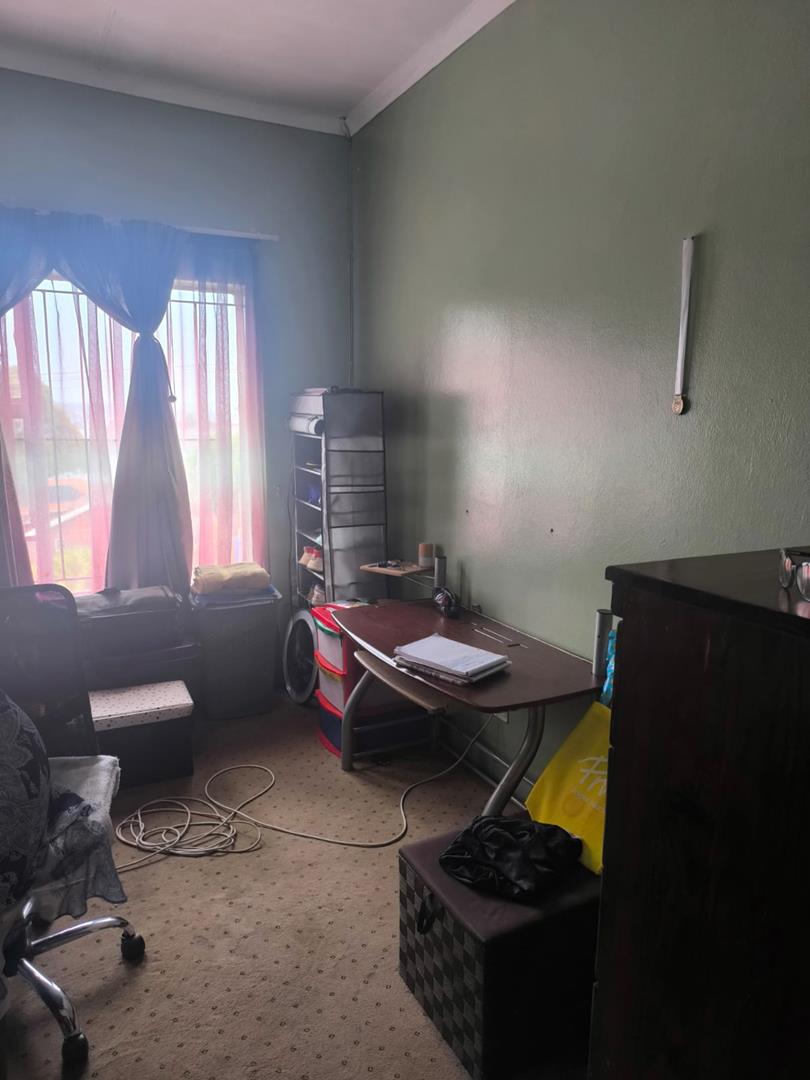 4 Bedroom Property for Sale in Oakdene Gauteng