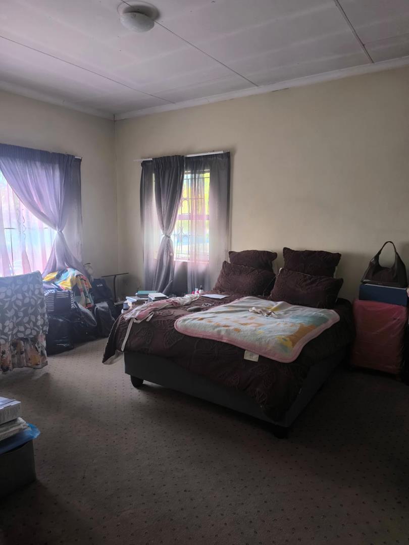 4 Bedroom Property for Sale in Oakdene Gauteng