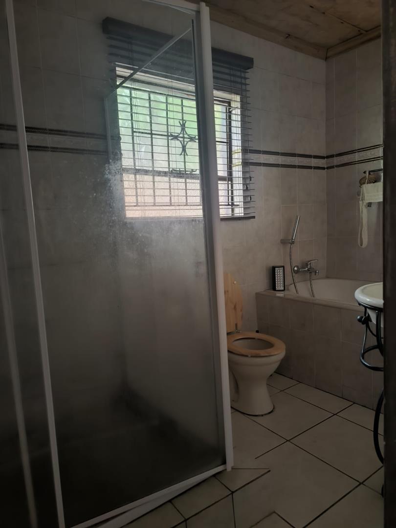 4 Bedroom Property for Sale in Oakdene Gauteng