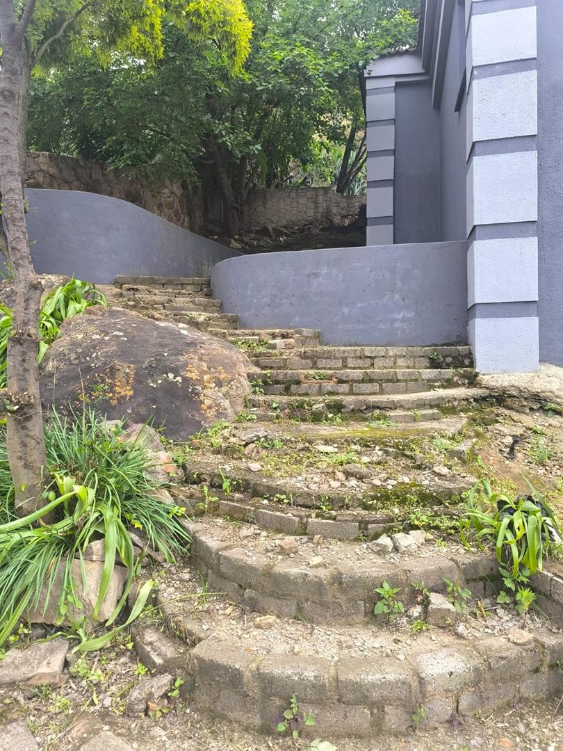 4 Bedroom Property for Sale in Oakdene Gauteng