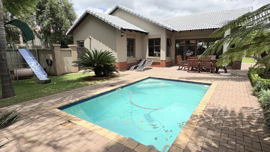 To Let 3 Bedroom Property for Rent in Midlands Estate Gauteng