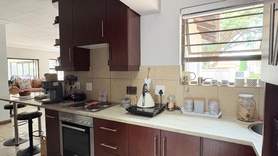 To Let 3 Bedroom Property for Rent in Midlands Estate Gauteng