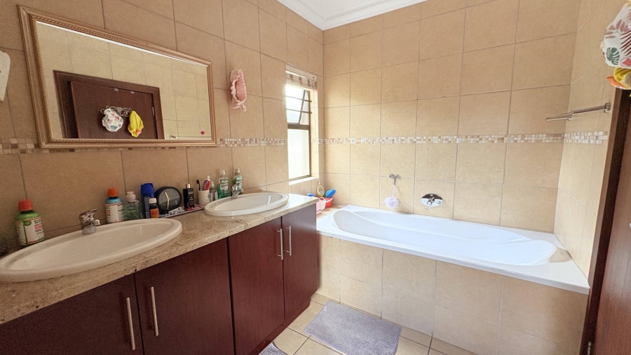To Let 3 Bedroom Property for Rent in Midlands Estate Gauteng
