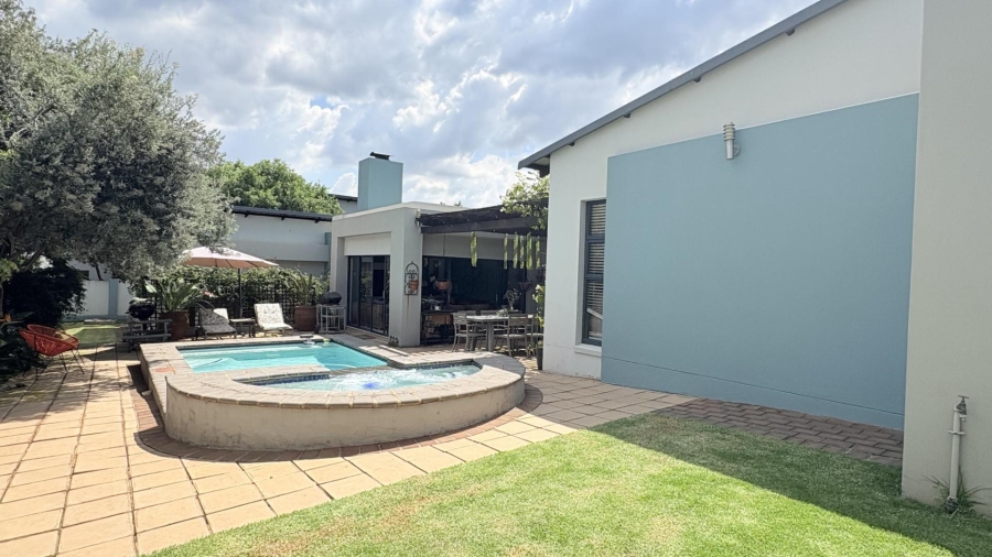 4 Bedroom Property for Sale in Midstream Ridge Gauteng