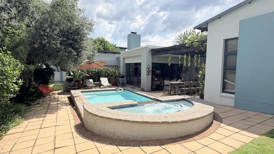 4 Bedroom Property for Sale in Midstream Ridge Gauteng