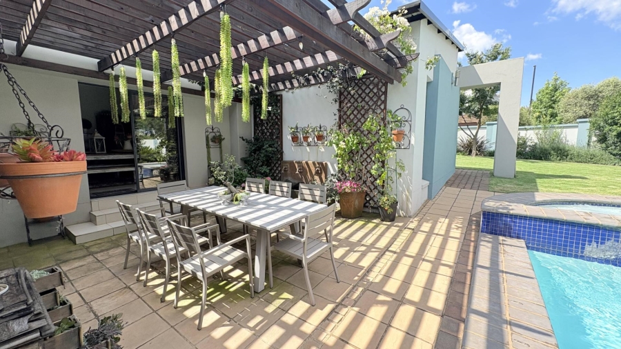 4 Bedroom Property for Sale in Midstream Ridge Gauteng