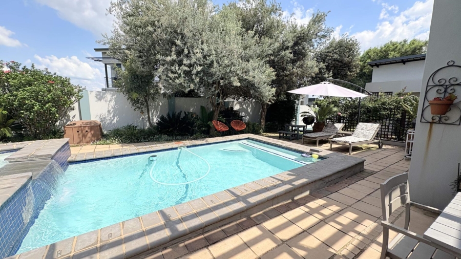 4 Bedroom Property for Sale in Midstream Ridge Gauteng