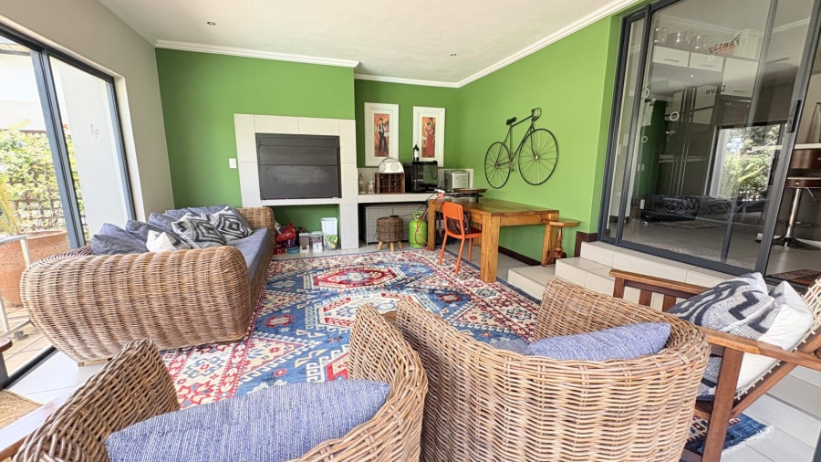 4 Bedroom Property for Sale in Midstream Ridge Gauteng