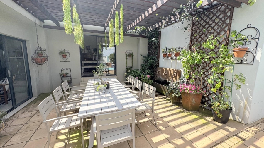 4 Bedroom Property for Sale in Midstream Ridge Gauteng