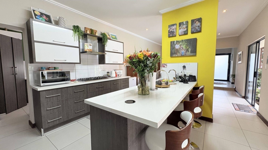 4 Bedroom Property for Sale in Midstream Ridge Gauteng