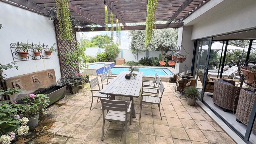 4 Bedroom Property for Sale in Midstream Ridge Gauteng