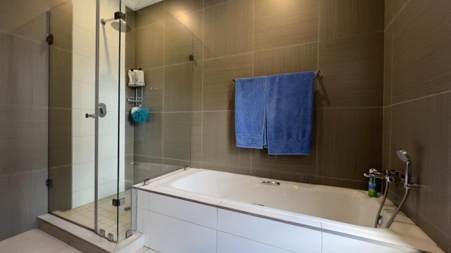 4 Bedroom Property for Sale in Midstream Ridge Gauteng