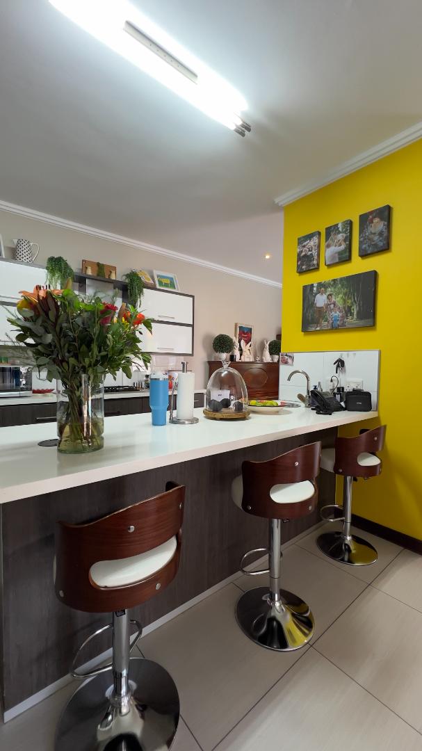 4 Bedroom Property for Sale in Midstream Ridge Gauteng