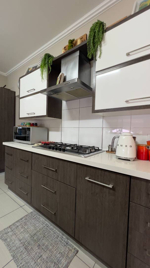 4 Bedroom Property for Sale in Midstream Ridge Gauteng