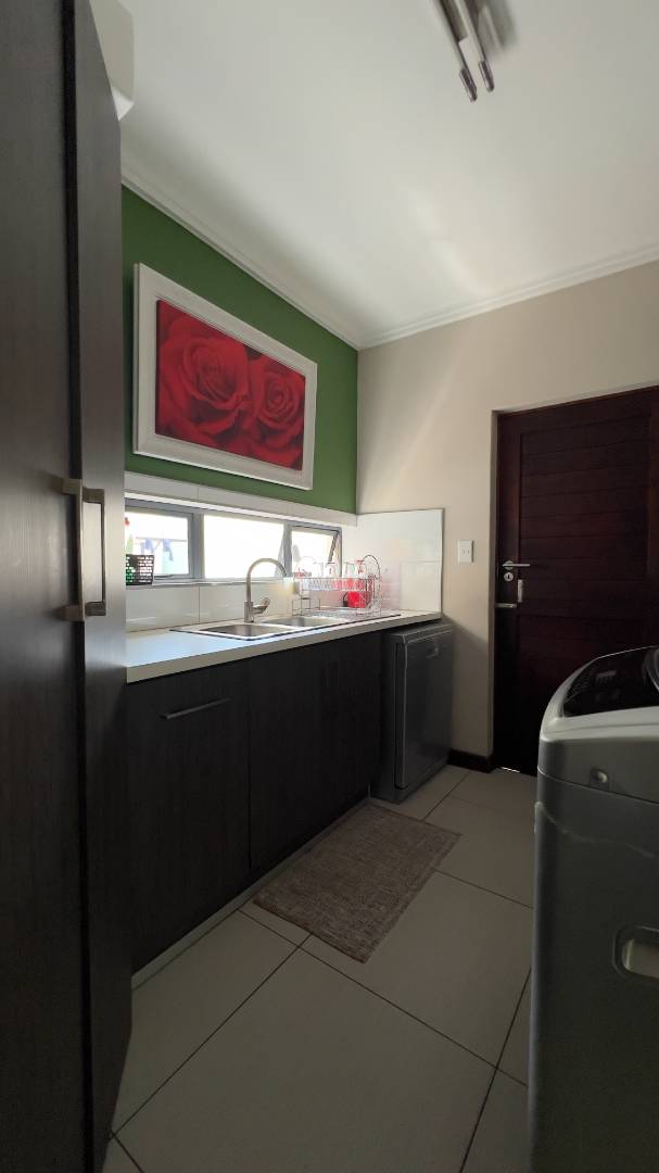 4 Bedroom Property for Sale in Midstream Ridge Gauteng