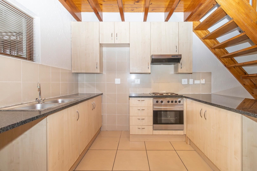 To Let 2 Bedroom Property for Rent in Paulshof Gauteng