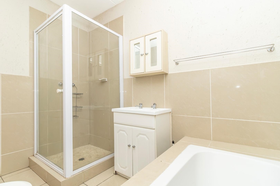 To Let 2 Bedroom Property for Rent in Paulshof Gauteng