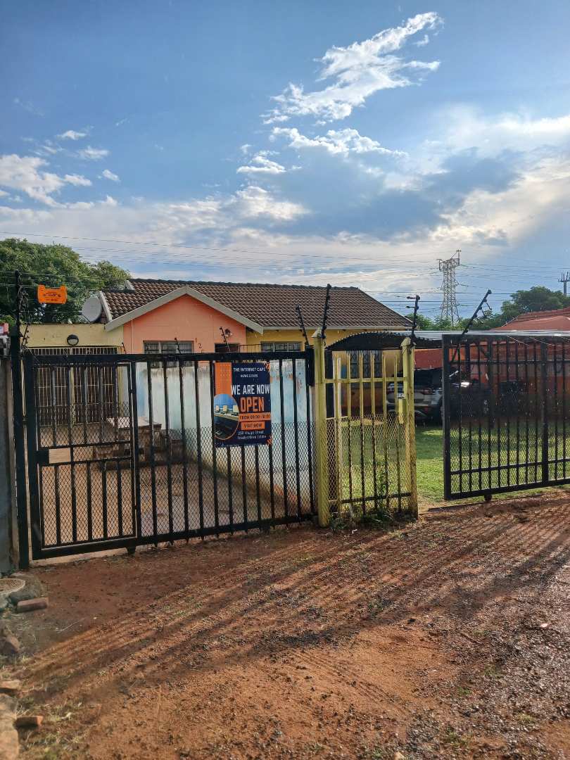3 Bedroom Property for Sale in Nkwe Estate Gauteng