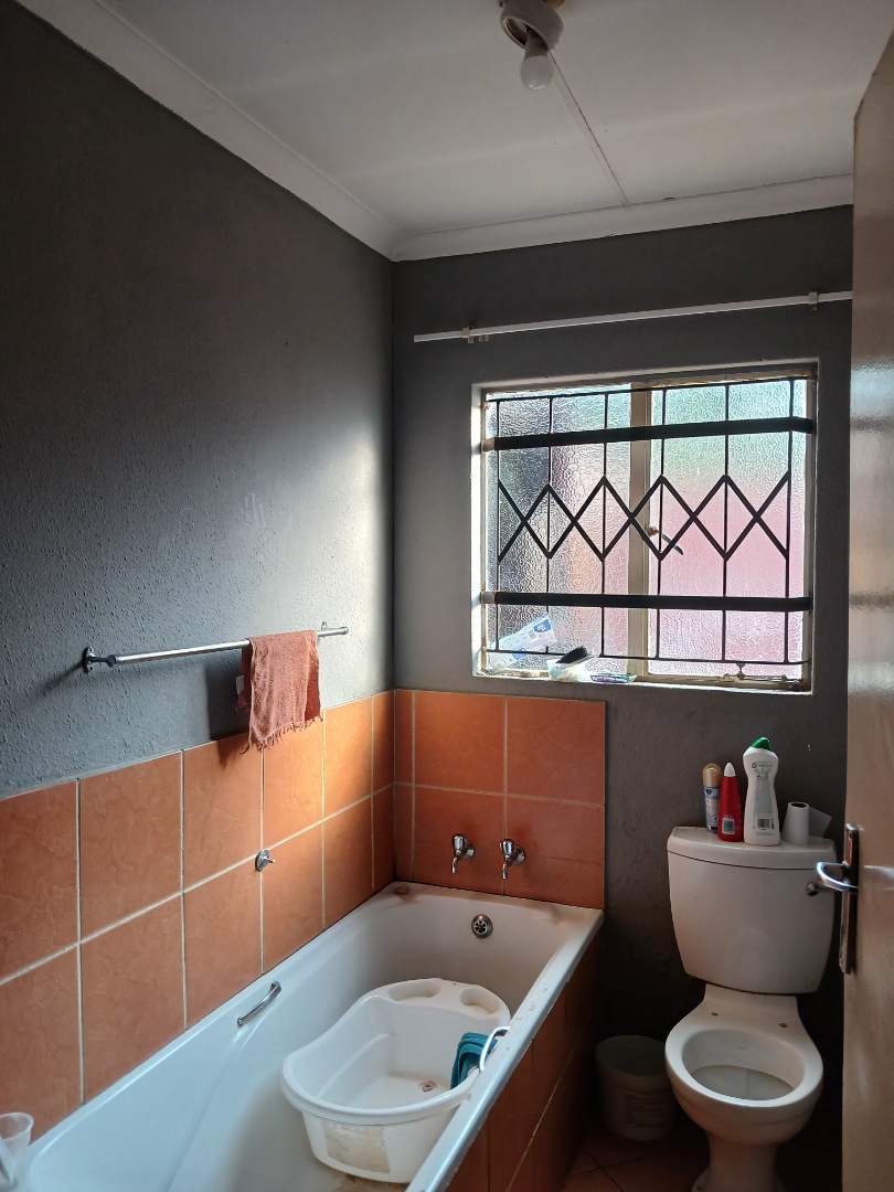 3 Bedroom Property for Sale in Nkwe Estate Gauteng