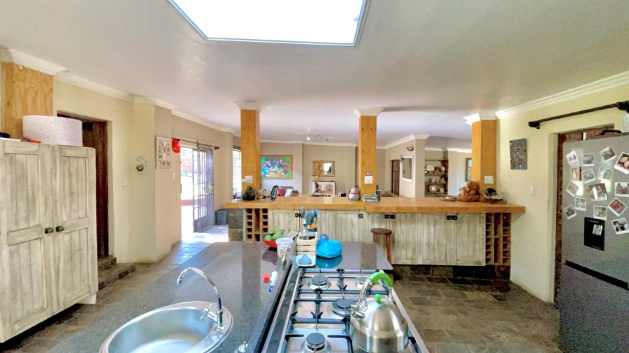 5 Bedroom Property for Sale in Kameeldrift West Gauteng